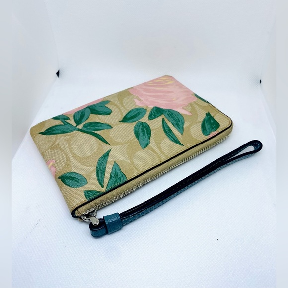 Coach Canvas Wristlet Wallet With Floral Print And Signature Logo - Picture 3 of 4